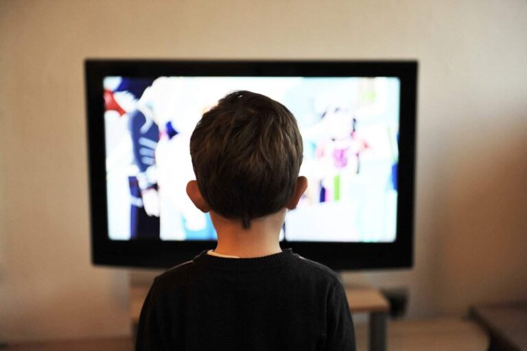 My Toddler Ignores Me When Watching TV. What Do I Do?