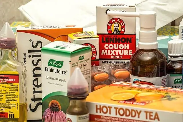 What to take for sore throat while breastfeeding