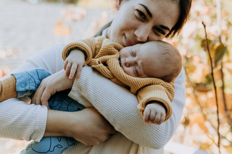 Postpartum Period: Why Am I Spotting While Breastfeeding?